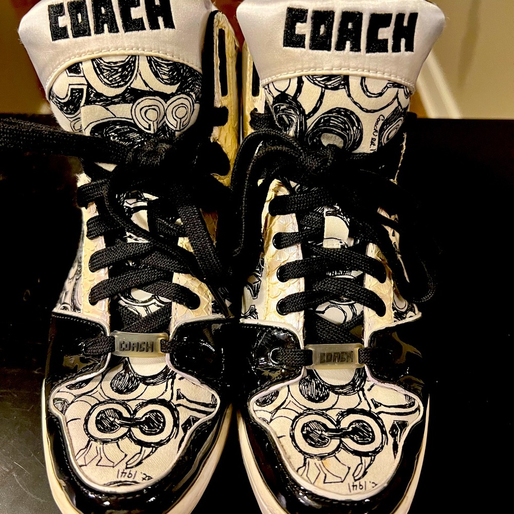 Coach graffiti print sneakers. Size 8. Some scuffs - Picture 2 of 7
